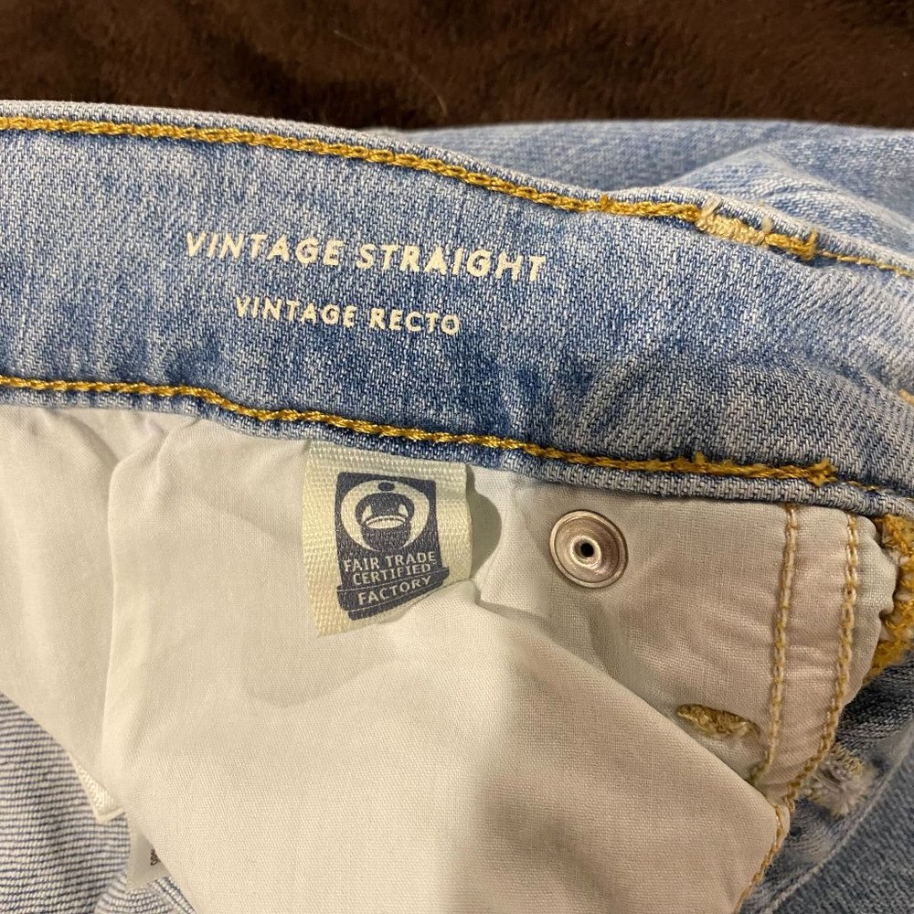 Universal Threads Distressed Vintage Straight Jean - Size 6/28R - Picture 6 of 6